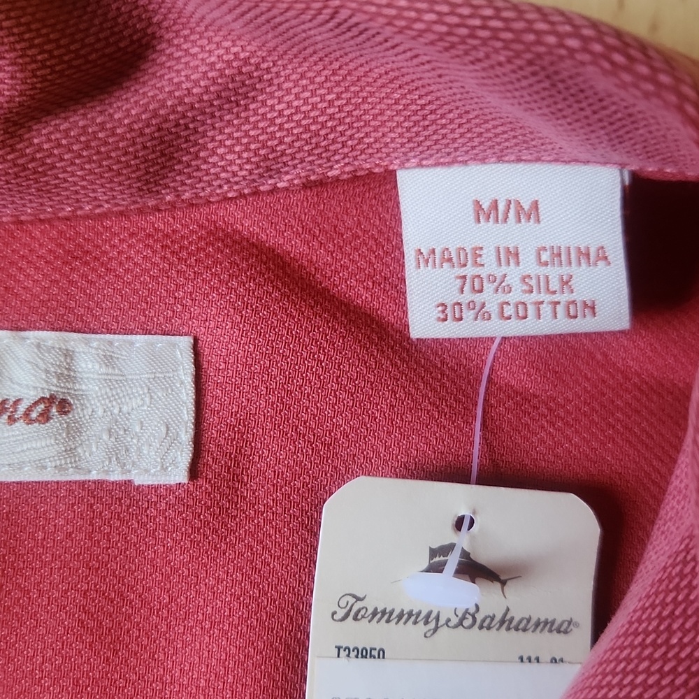 Tommy Bahama Silk Shirt Size Medium - Picture 3 of 6